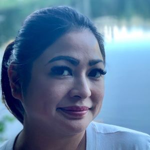 Meet your Posher, Veronica